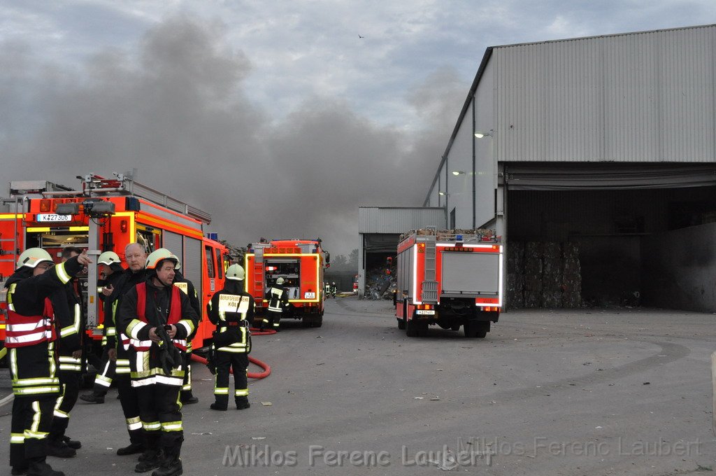 Feuer GVG Koeln Niehl Geestemuenderstr P044.JPG